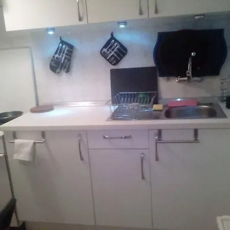 Cozy 2-br Center In *